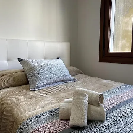 3 En Plaza De Espana 6pax